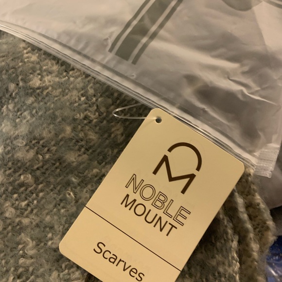 Noble Mount long fringed scarf - Picture 2 of 7